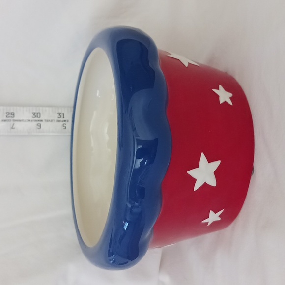 Americana Cupcake-shaped Cookie Jar - Picture 2 of 6
